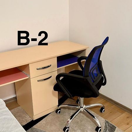 Driteza Hotel Korce Buitenkant foto