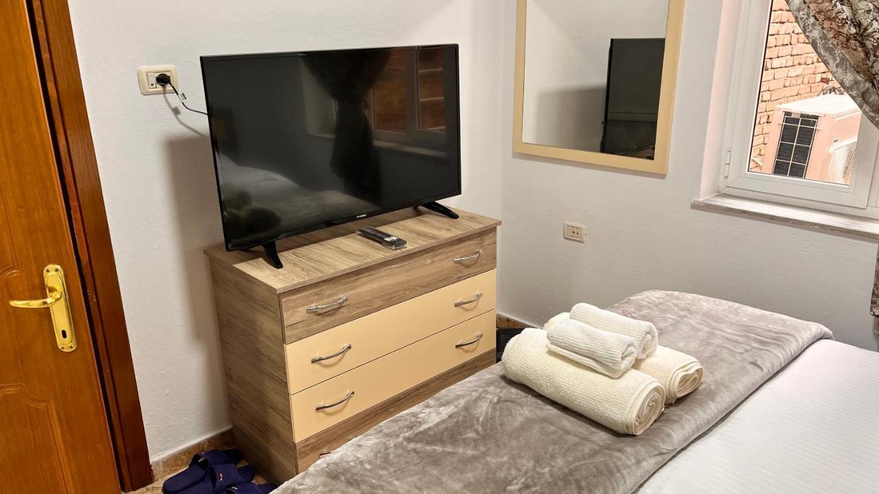 Driteza Hotel Korce Buitenkant foto
