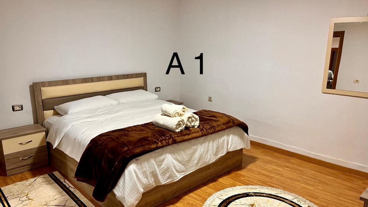 Driteza Hotel Korce Buitenkant foto