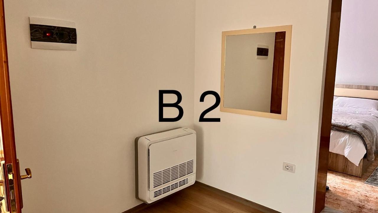 Driteza Hotel Korce Buitenkant foto